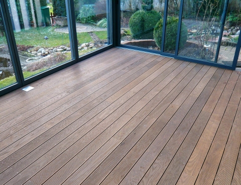 Holzterrasse von SIMON KIENITZ · Zimmerei · Holzbau · Planung